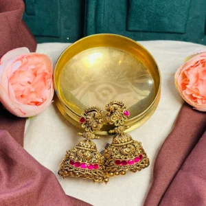 Pavizham Jumka