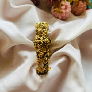 MAYOORA LAXMI BANGLE