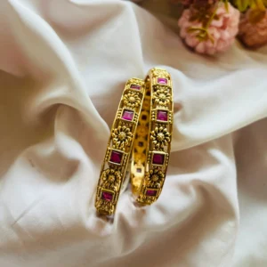 POORNIMA BANGLE