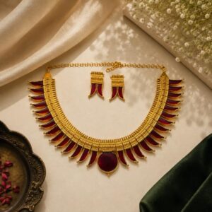 PULINAGHOM WITH PENDENT