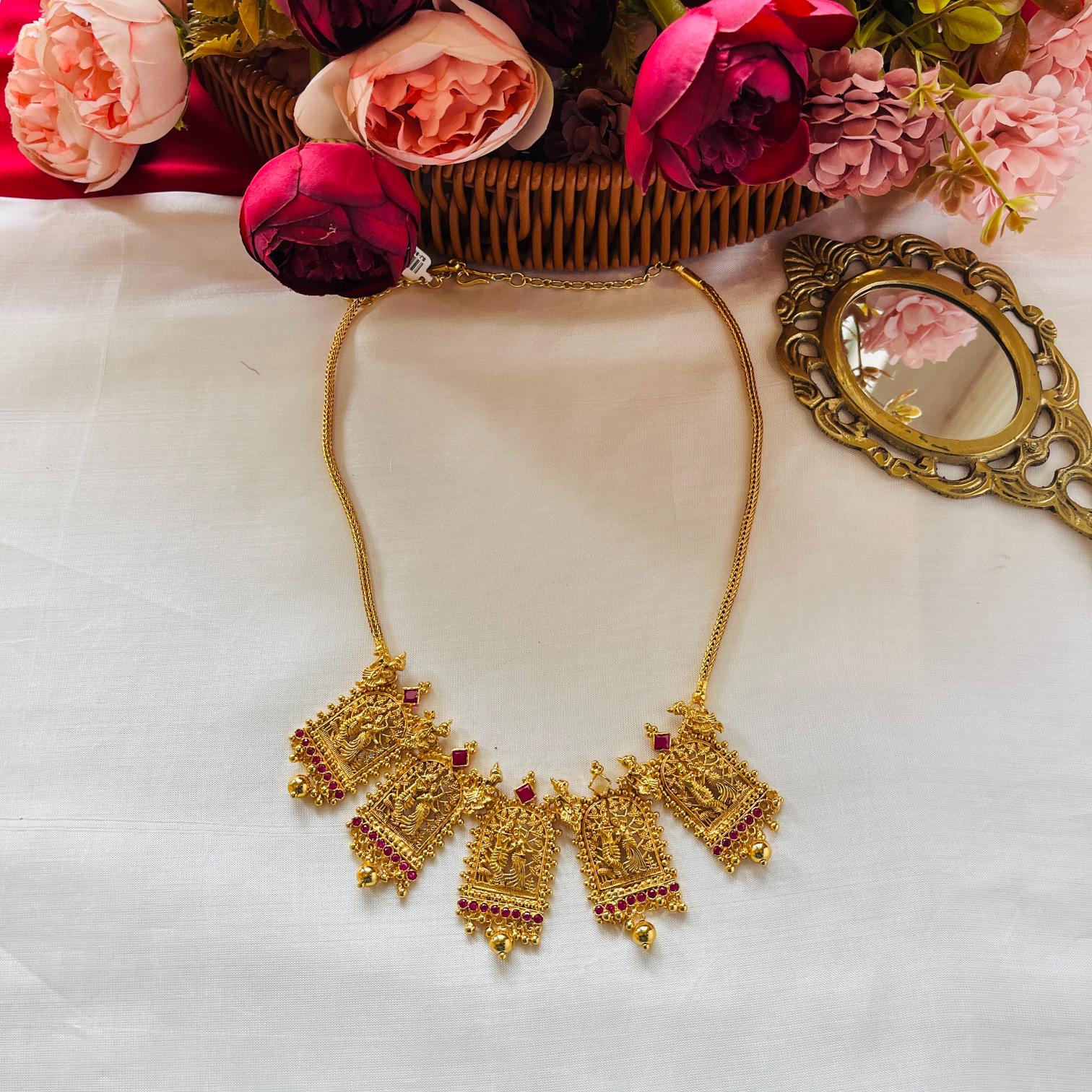 KRISHNALEELA 5 PENDENT HARAM